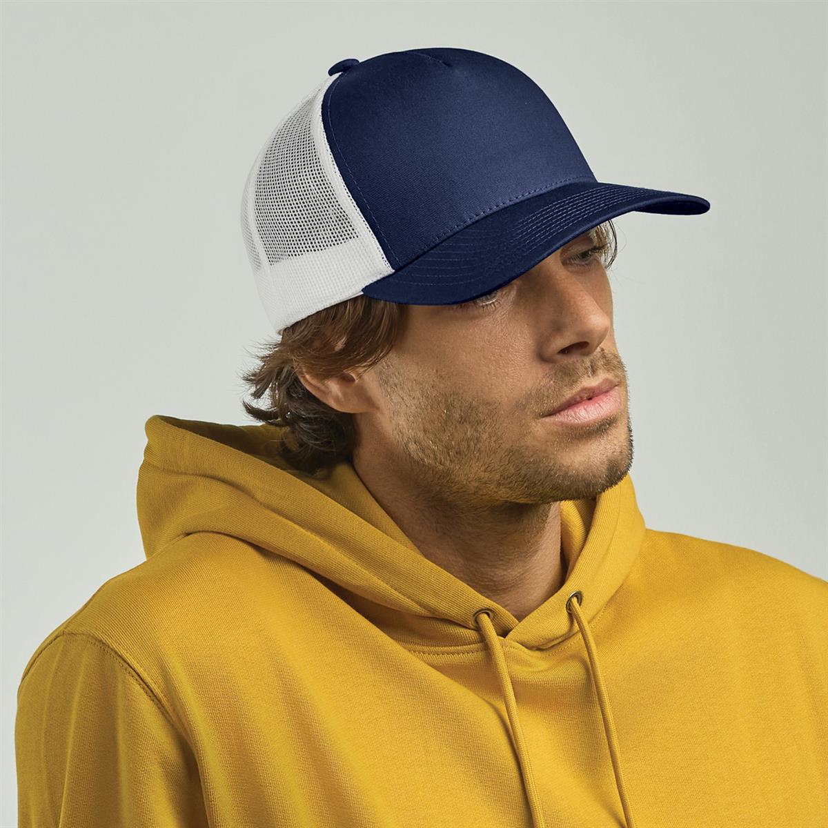 Record Trucker — image 3