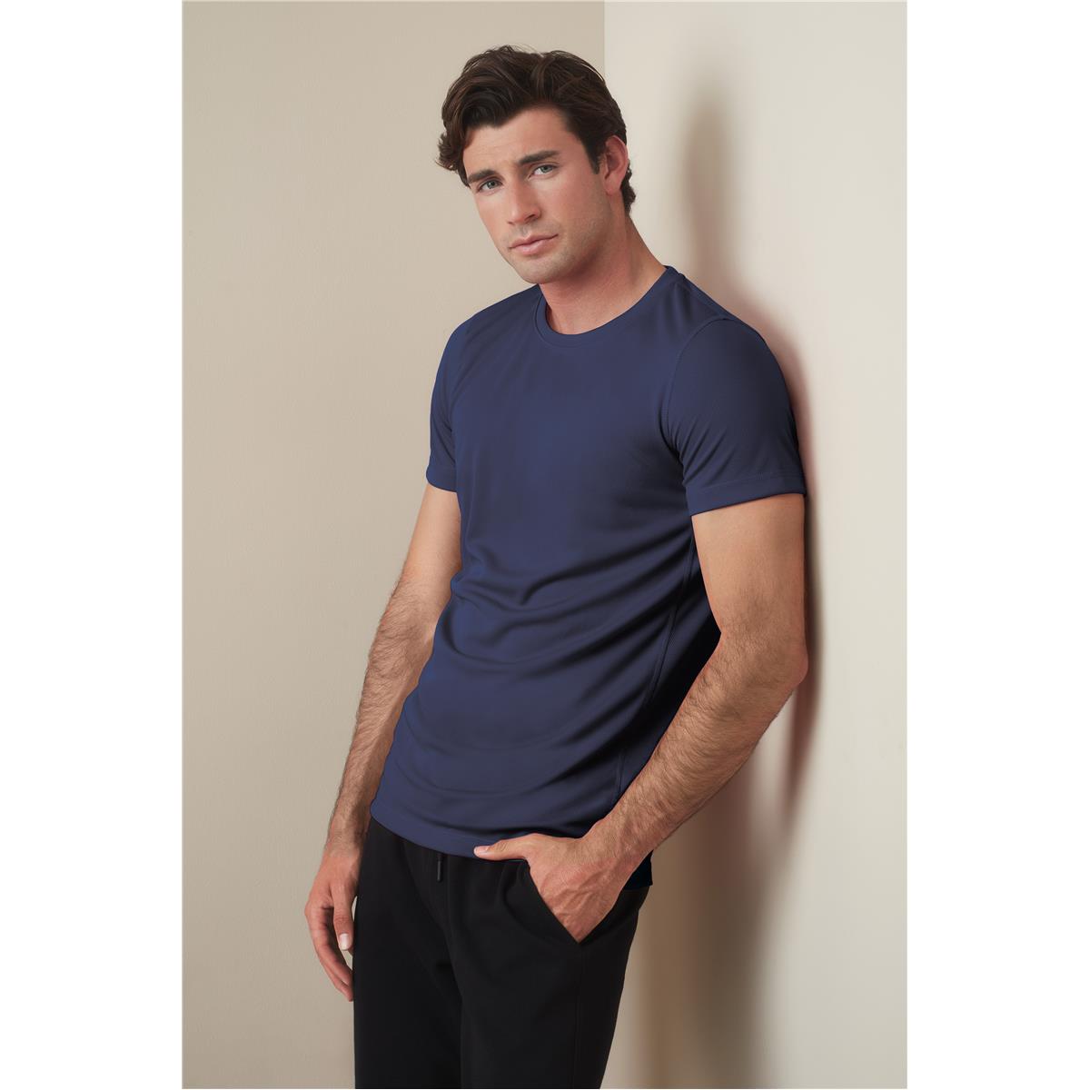 Men's Active 140 Crew Neck — image 2