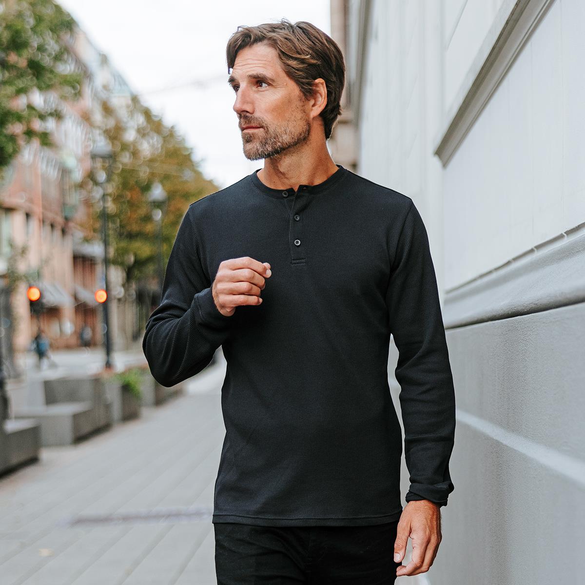 Men's Ashburn Henley — image 9