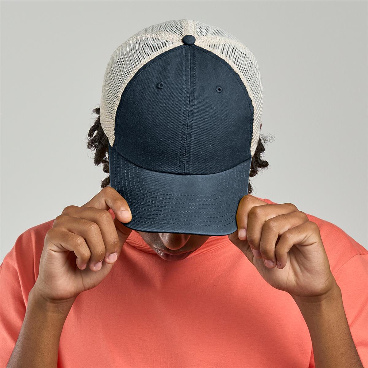 Case Trucker — image 3