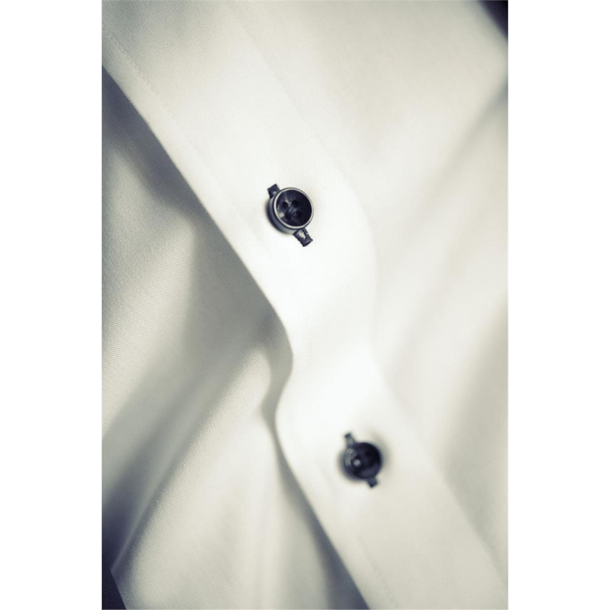 Red Bow 20 Men's Shirt — image 5