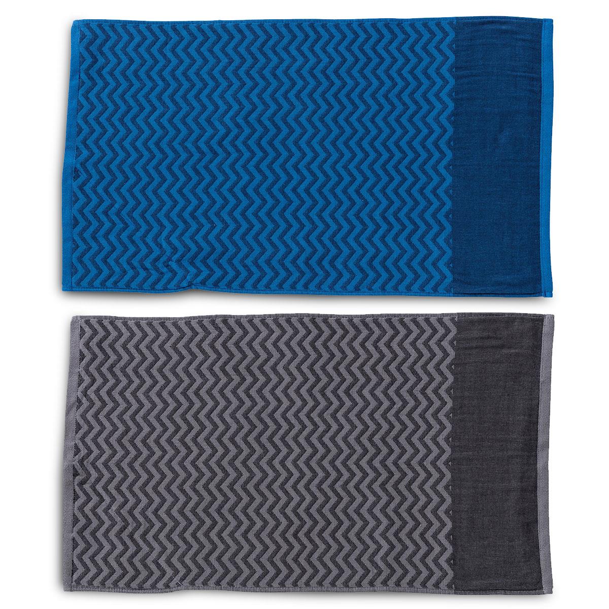 Elite Gym Towel with Pocket — image 2